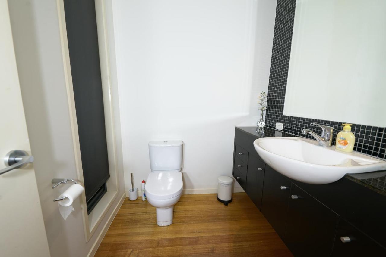 Luxury 7Brm Entire House Lakeview Blackswans Wifi Bbq Resort Point Cook Exteriör bild