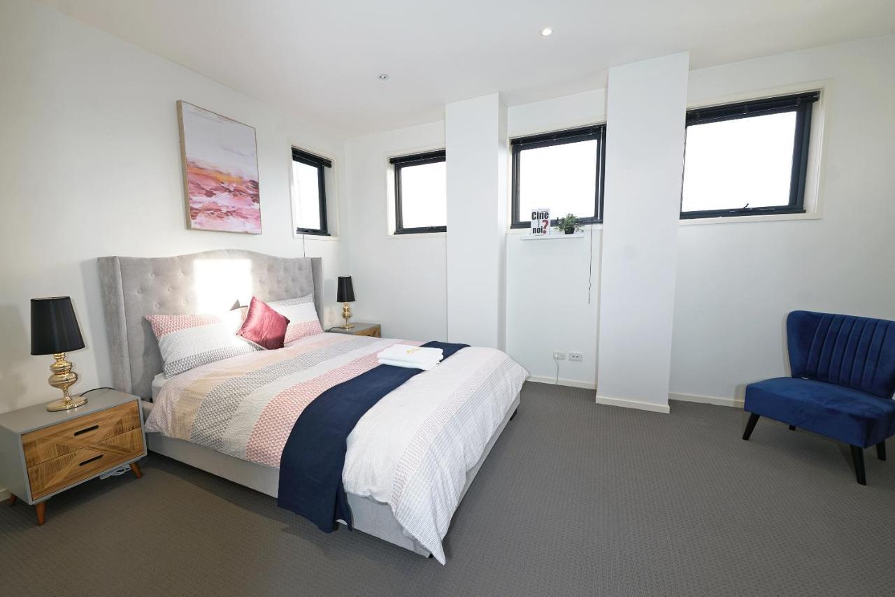 Luxury 7Brm Entire House Lakeview Blackswans Wifi Bbq Resort Point Cook Exteriör bild